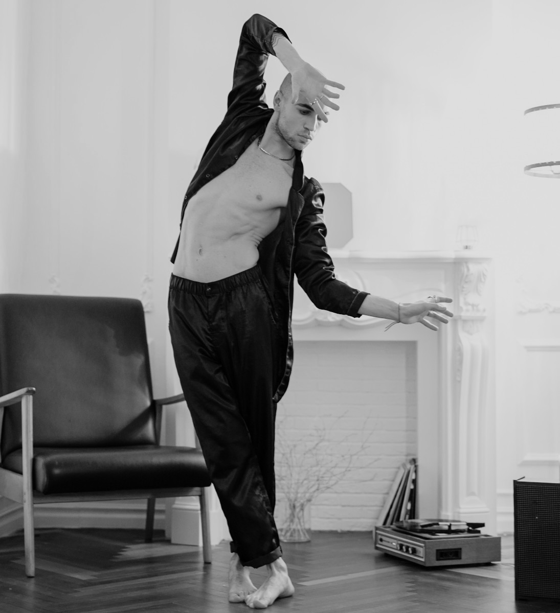 Bailarin de estilo contemporaneo